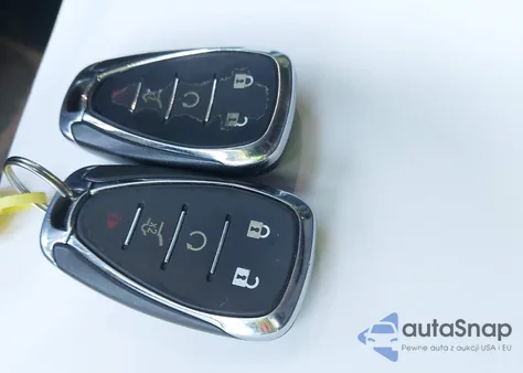 2018 Chevrolet Equinox Lt z USA, uszkodzony, nr VIN 2GNAXKEX7J6290688